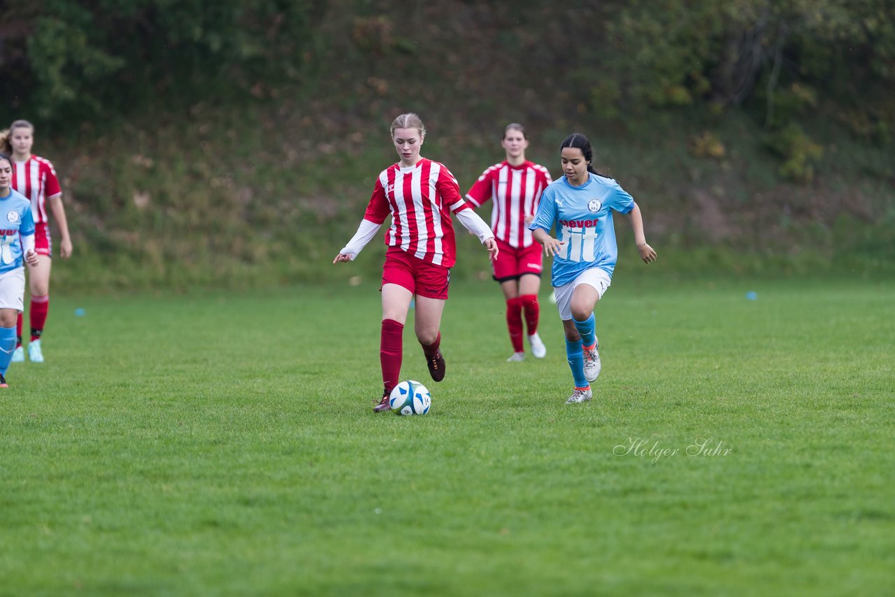 Bild 194 - wBJ TuS Tensfeld - SV Fortuna St. Juergen